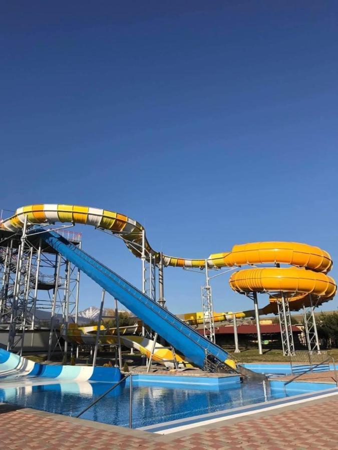 Apartmany Holiday Tatralandia Liptovský Mikuláš エクステリア 写真